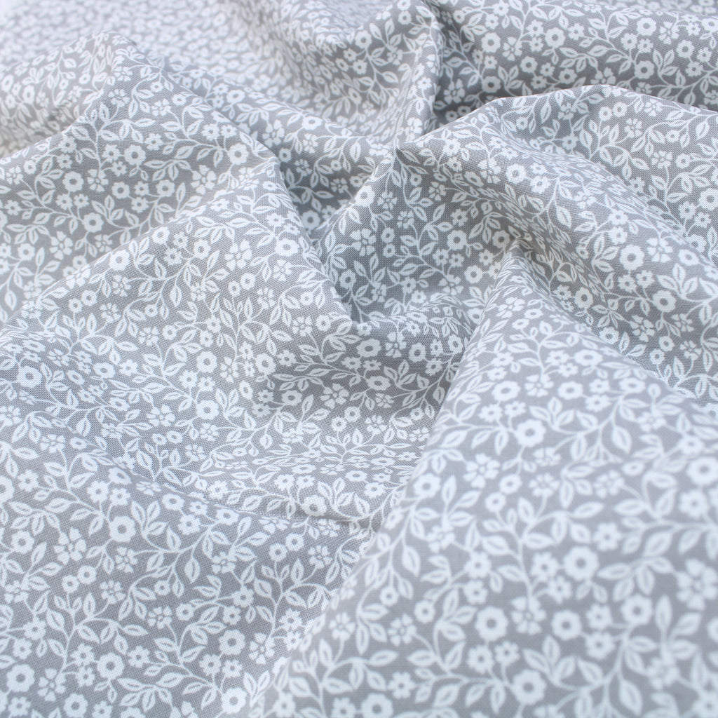 100% Digital Quilting Cotton, Silhouette Collection, 'Grey Daises', 44" Wide